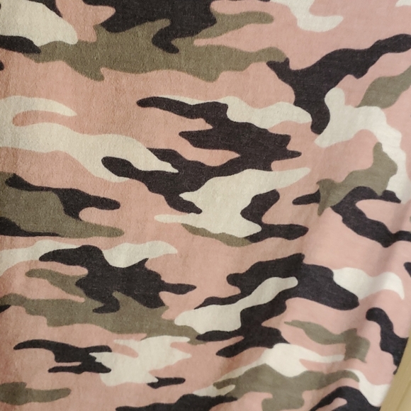 PINK Victoria's Secret tee small camo pink navy - Picture 2 of 6